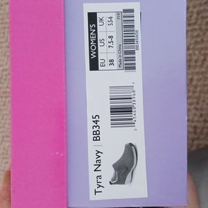 Aetrex Tyra Navy color 7.5-8